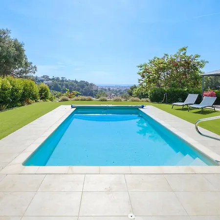 Privee Avec Piscine Villa