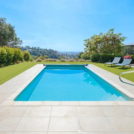 Privee Avec Piscine *