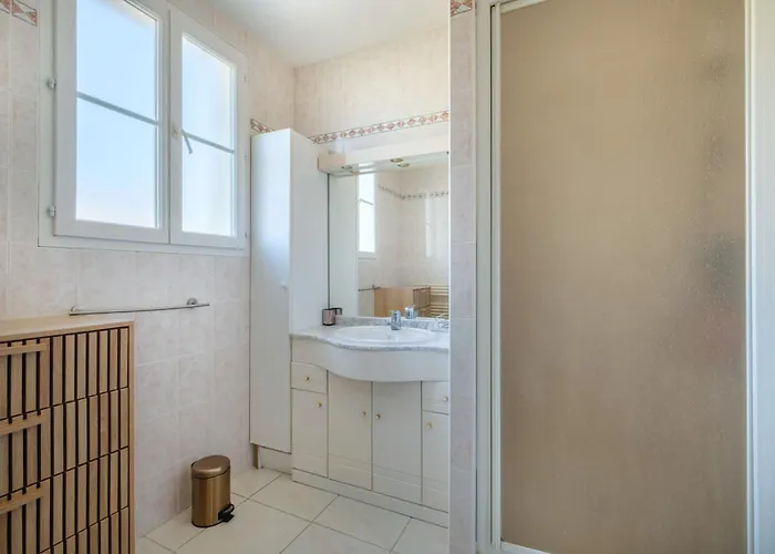 Privee Avec Piscine Villa *